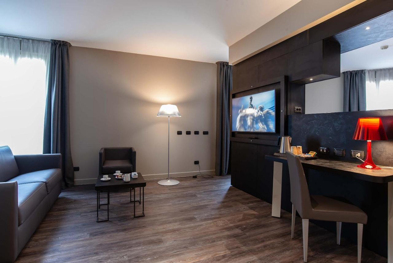 Palace 4*