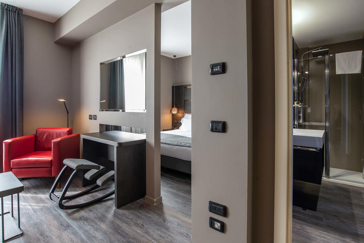 Palace 4*